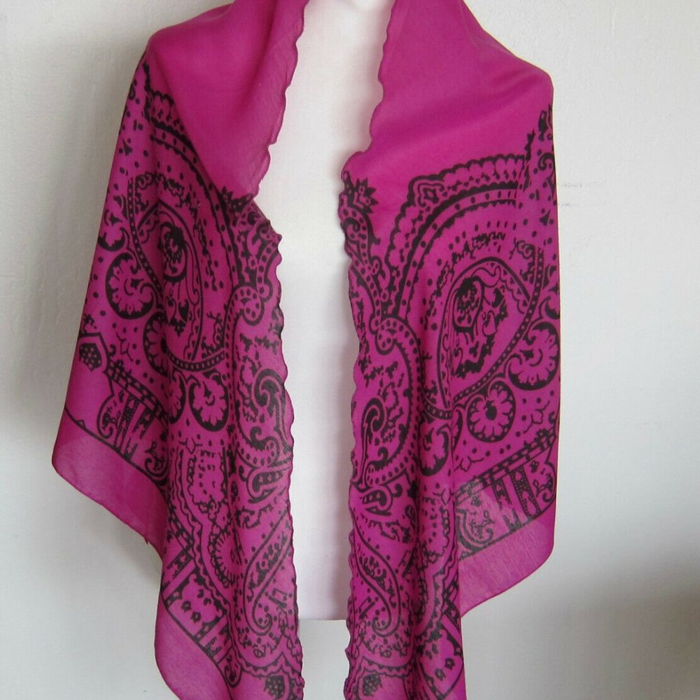 TARNISH, NORDSTROM'S, BANDANA PRINT PURPLE SHAWL, ITALY